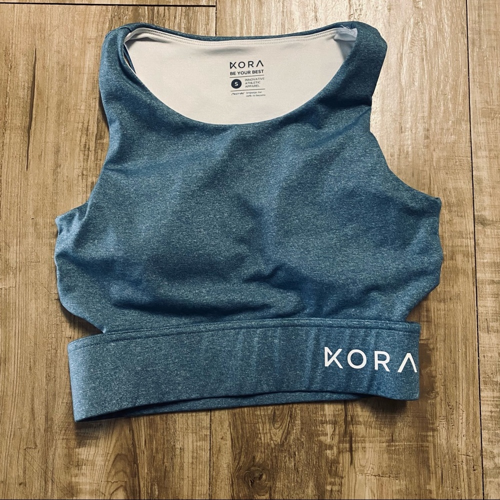 Discontinued Kora Sports Bra (matching leggings also for sell in closet)